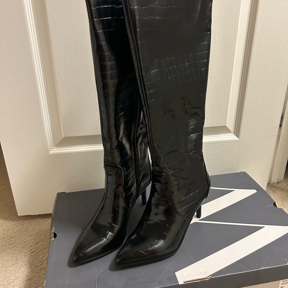 Elegant Black Croc-Embossed Knee-High Boots